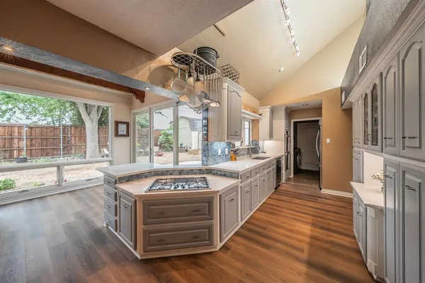 $525,000 | 1227 Farnham Court East, Irving, TX 75062