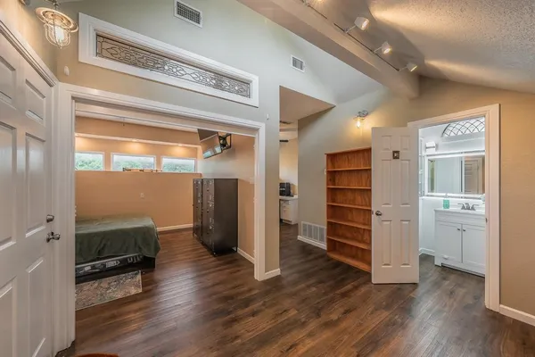 $525,000 | 1227 Farnham Court East, Irving, TX 75062