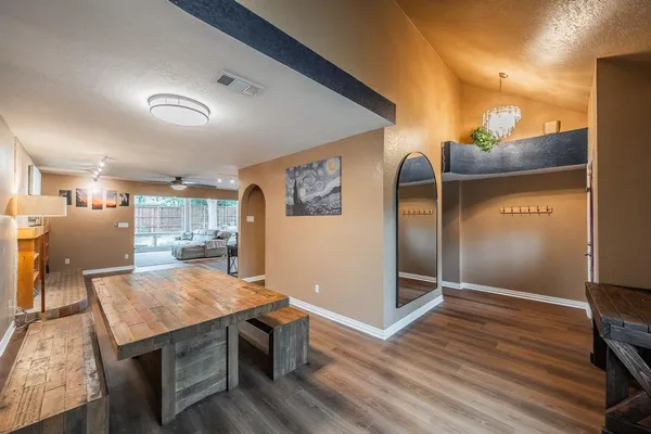 $525,000 | 1227 Farnham Court East, Irving, TX 75062