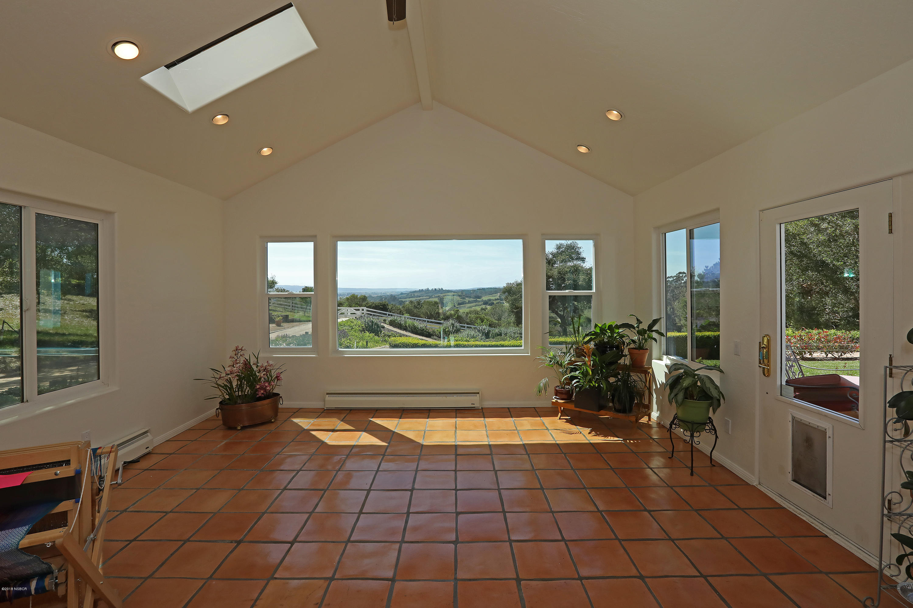 1855 Tularosa Road Lompoc, CA 93436 - Photo 11 of 24 1688h