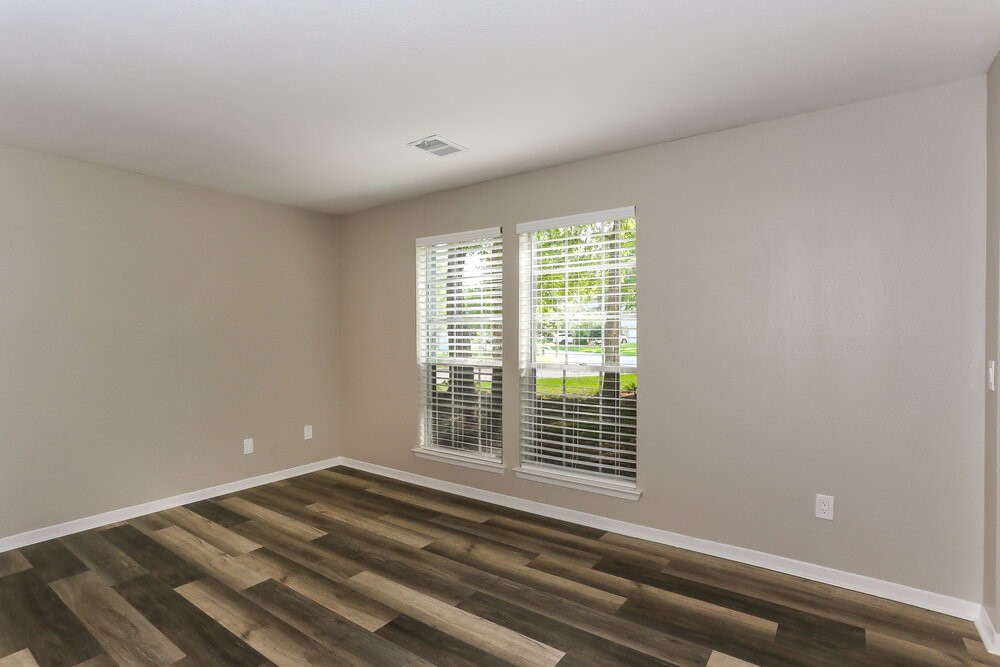 3 Rockridge Court Spring, TX 77381 - Photo 5 of 17 Gallery Image 5