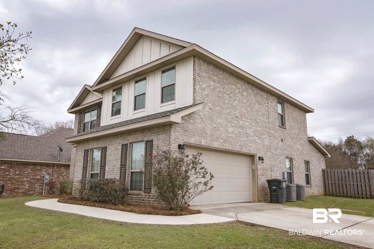 248 Hawthorne Circle Fairhope, AL 36532 - Photo 3 of 33