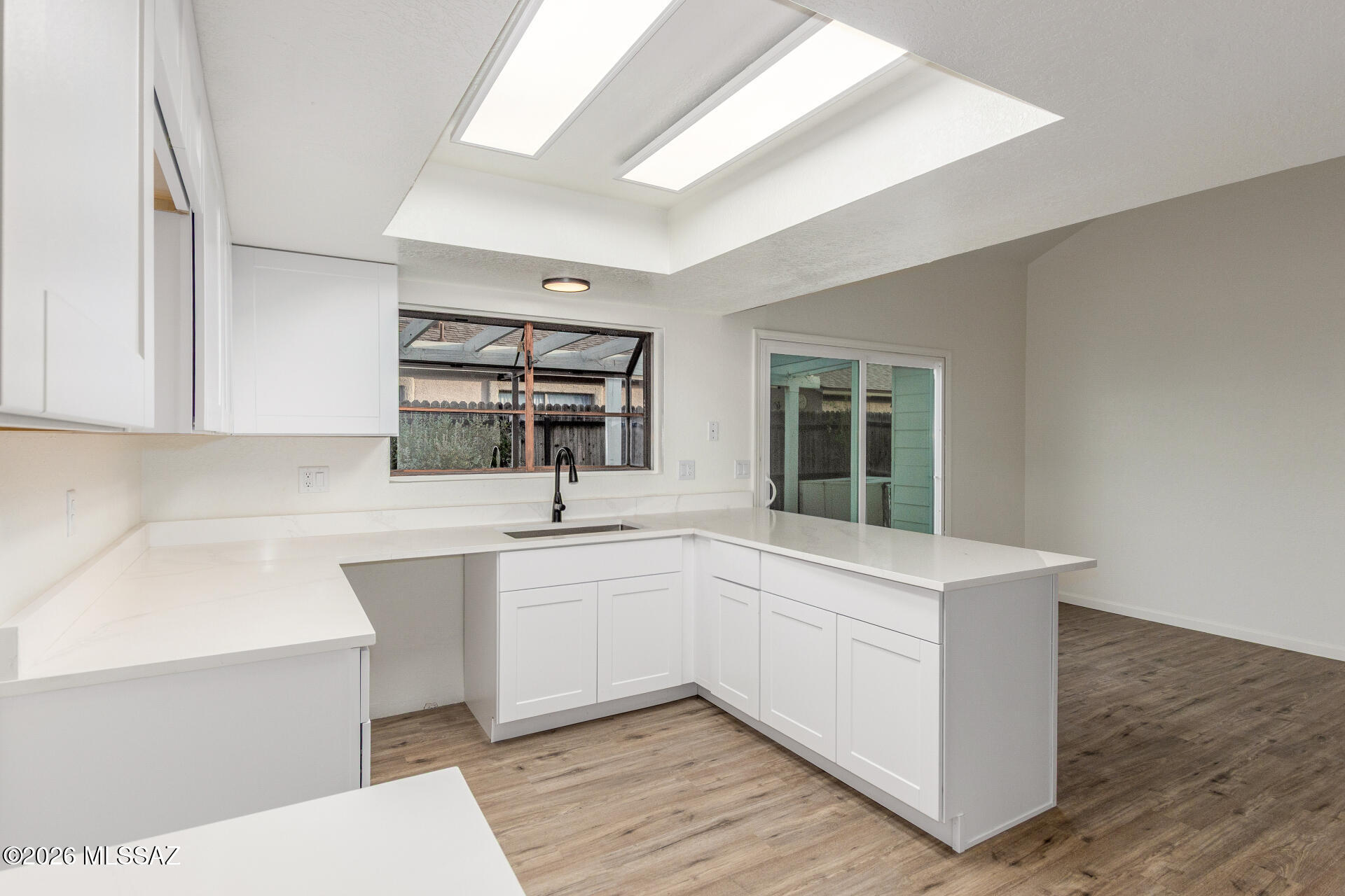 4730 North Laird Way Tucson, AZ 85705 - Photo 7 of 24