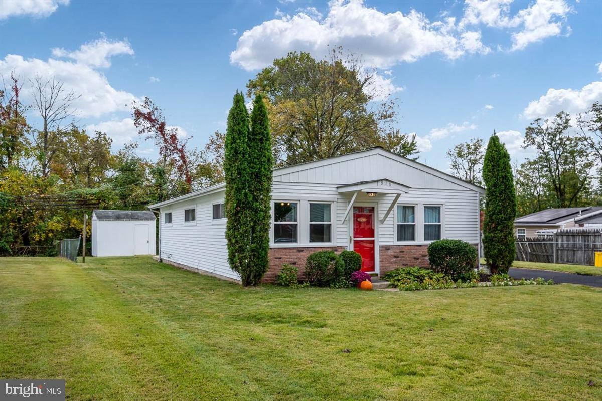 1816 Colmar Road Baltimore, MD 21207 - Photo 2 of 29
