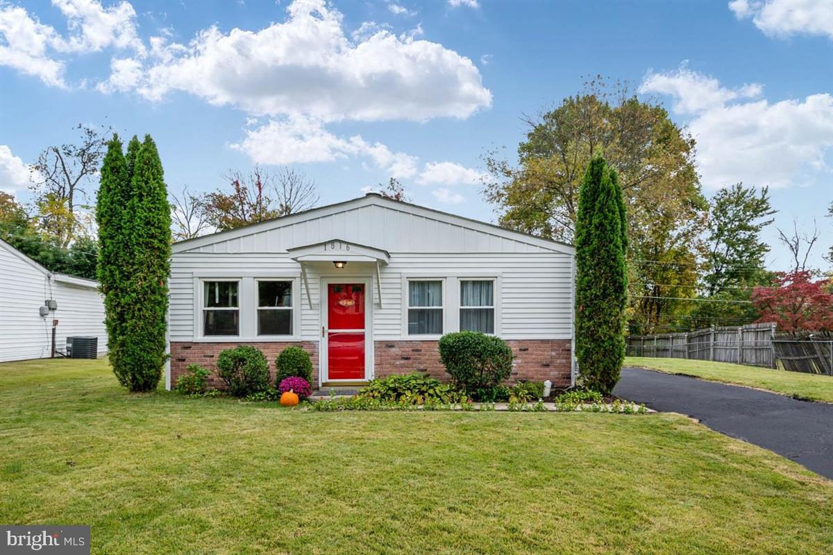 1816 Colmar Road Baltimore, MD 21207 - Photo 3 of 29
