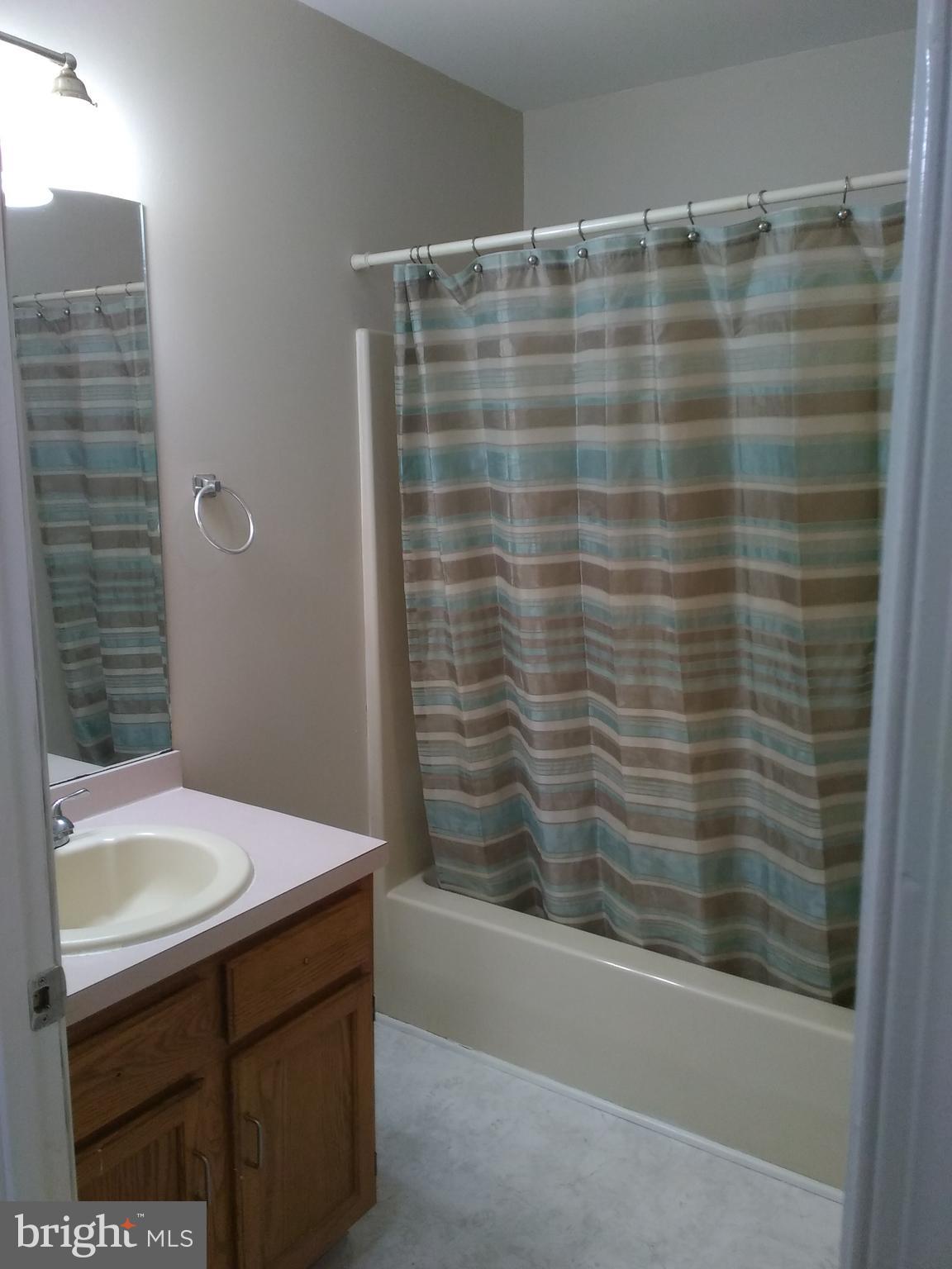 2 9th Street Ridgely, MD 21660 - Photo 22 of 33 Full ba th