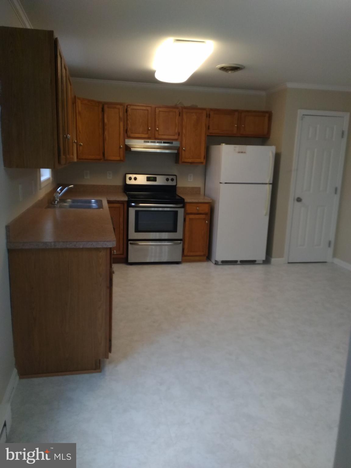 2 9th Street Ridgely, MD 21660 - Photo 7 of 33 Open kitchen