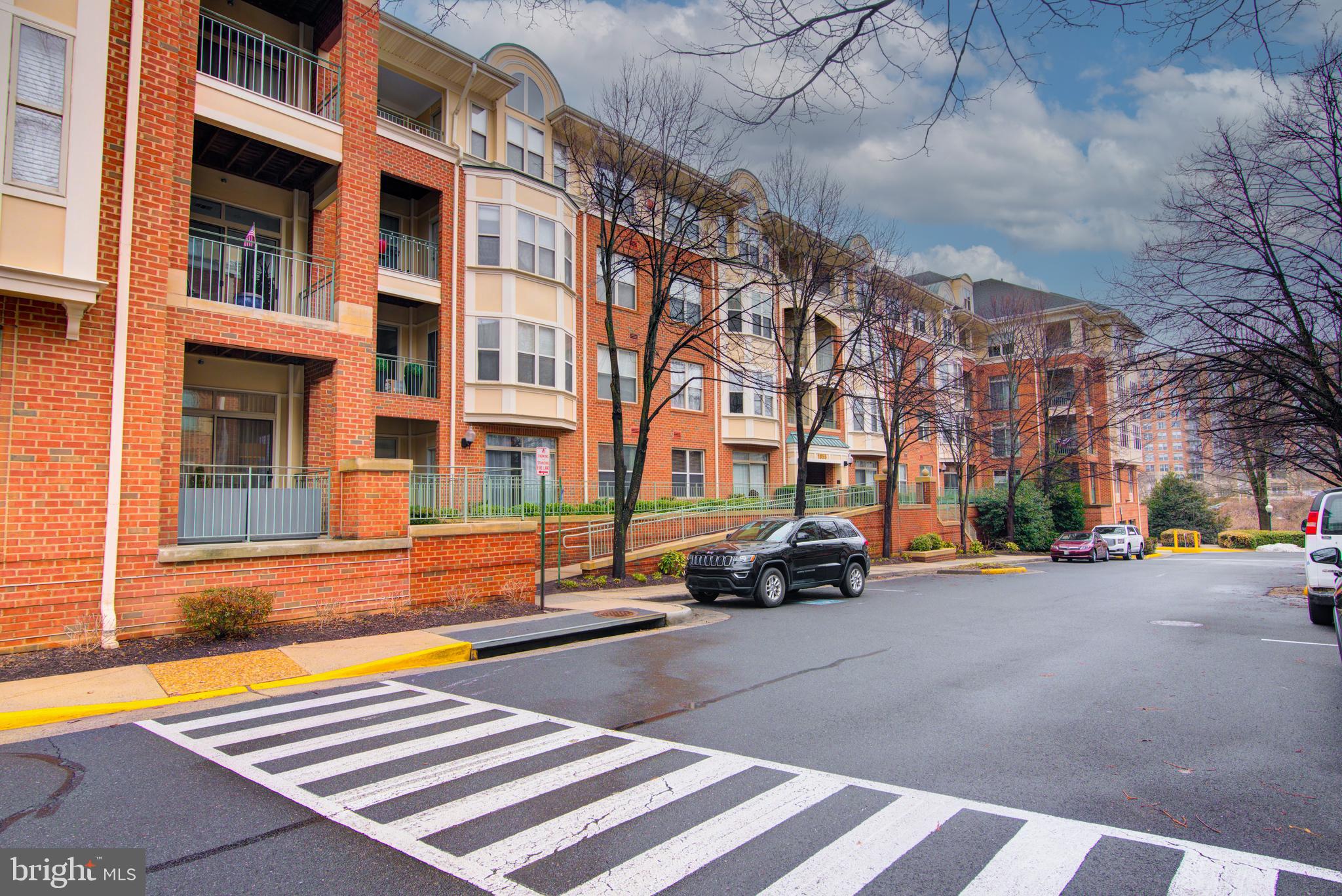 1855 Stratford Park Place, Unit 310 Reston, VA 20190 - Photo 28 of 62 a building view