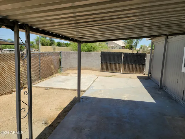 $1,595 | 2749 East Beardsley Road, Phoenix, AZ 85050