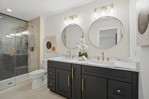 $850,000 | 28 Windemere Lane, South Barrington, IL 60192