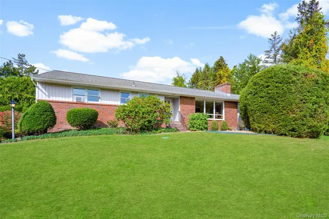 a view of a interior of the house