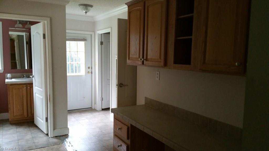 440 Simmons Road Robbins, NC 27325 - Photo 9 of 13 Gallery Image 9