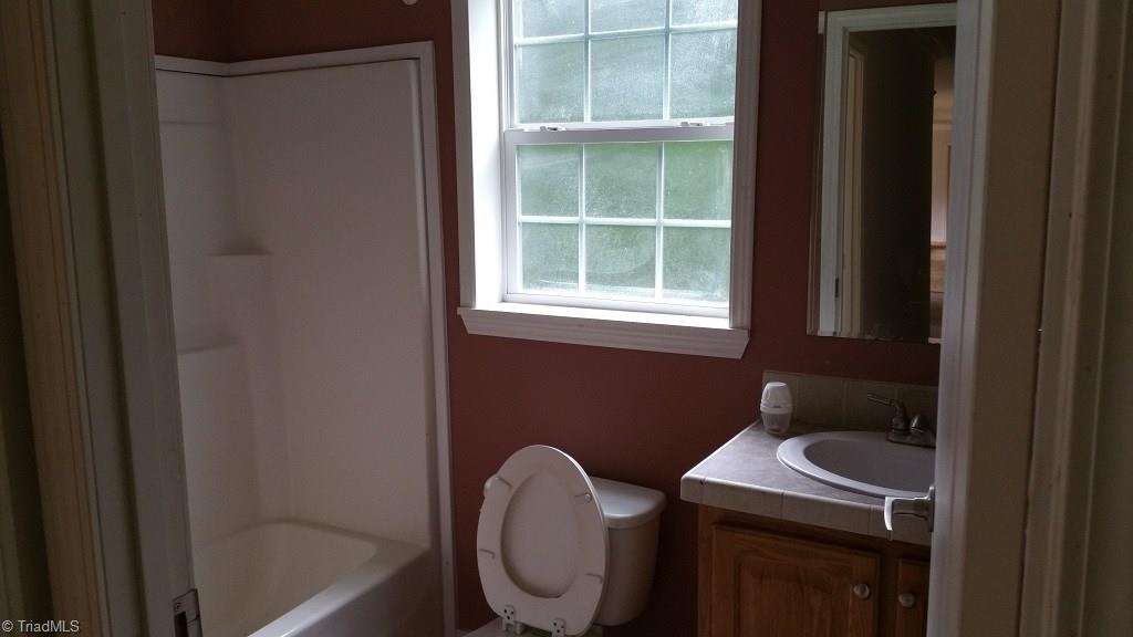440 Simmons Road Robbins, NC 27325 - Photo 10 of 13 Gallery Image 10