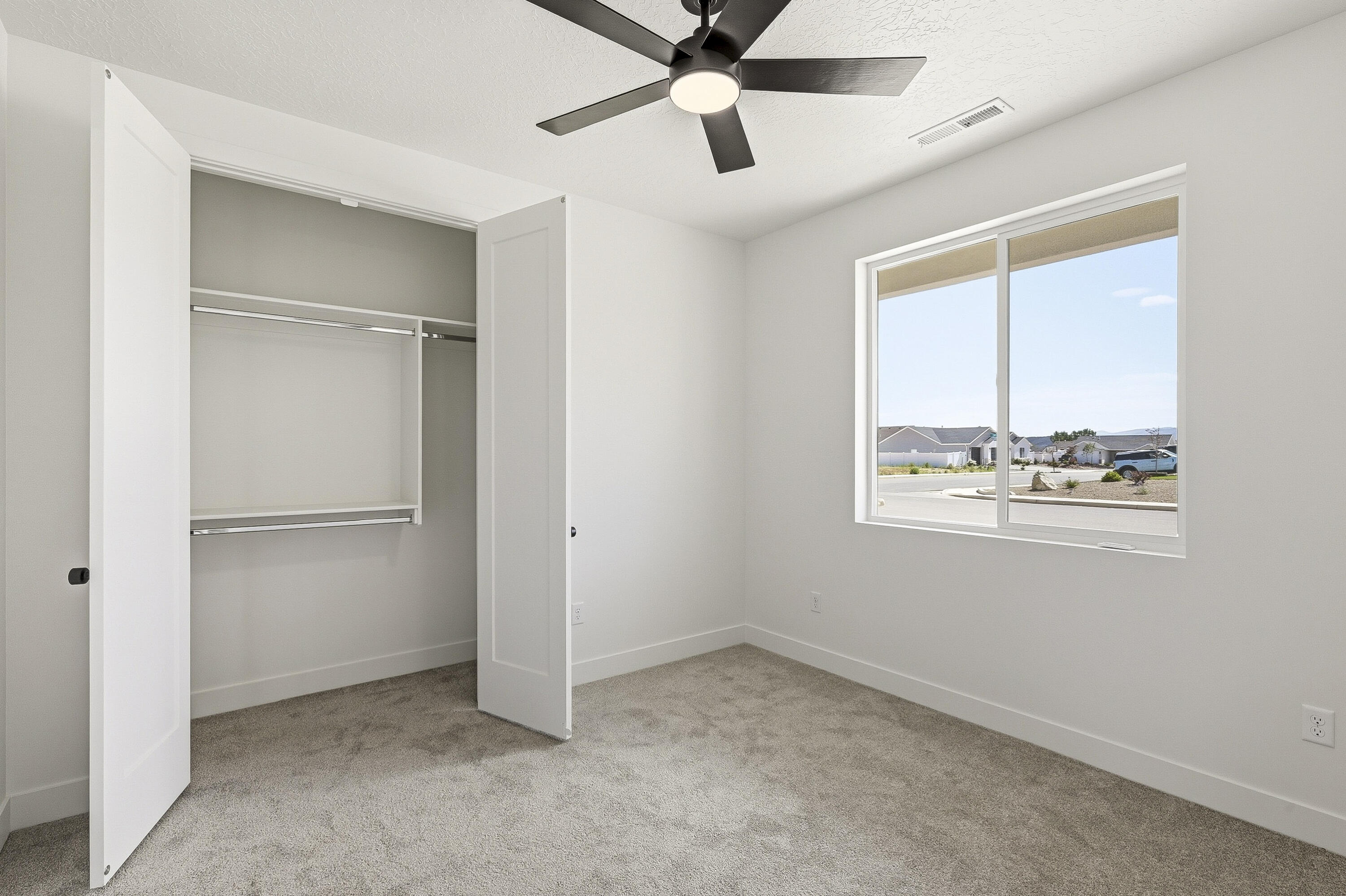 4923 North 10 East Enoch, UT 84721 - Photo 28 of 46 4923 N 10 E-40