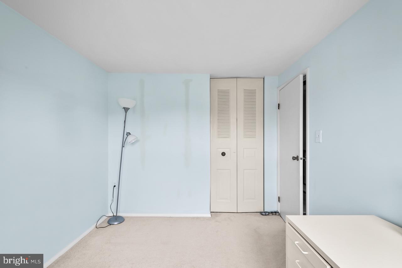 8450 Stonewall Road Manassas, VA 20110 - Photo 21 of 48 a view of an empty room