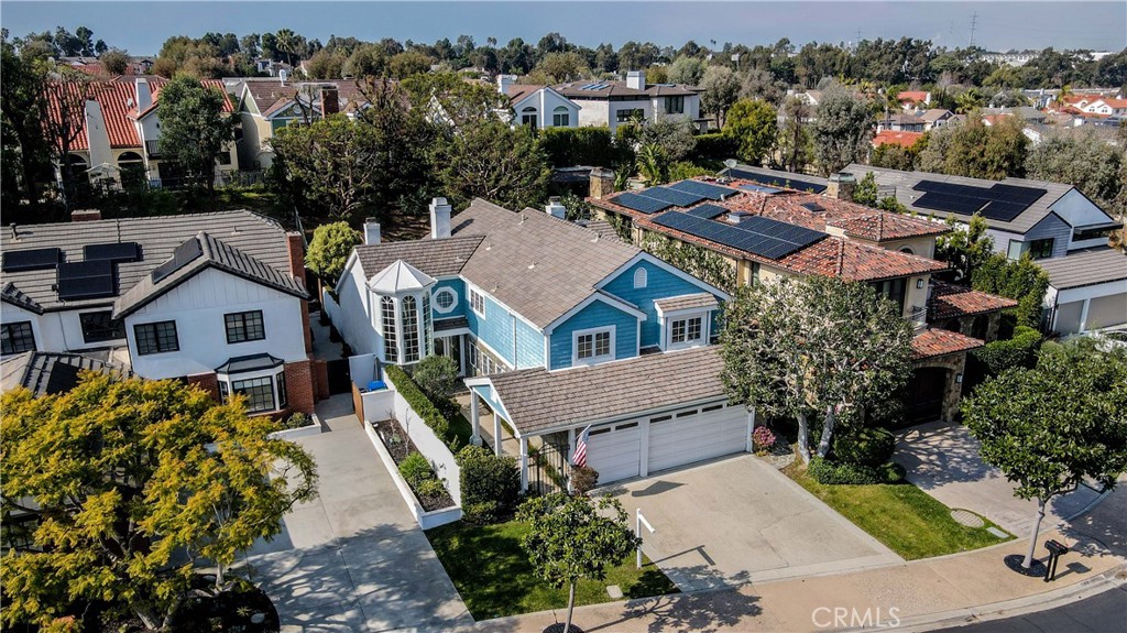 5 Cambridge Manhattan Beach, CA 90266 - Photo 5 of 71 an aerial view of multiple houses with a yard