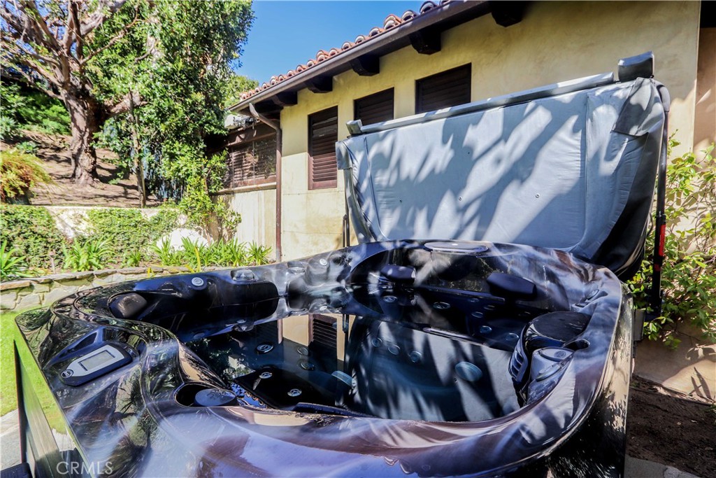 5 Cambridge Manhattan Beach, CA 90266 - Photo 56 of 71 a view of a house with backyard and sitting area