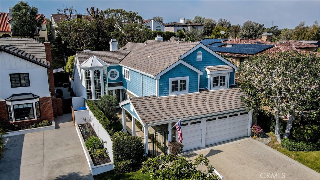 5 Cambridge Manhattan Beach, CA 90266 - Photo 7 of 71 a house view with a garden space