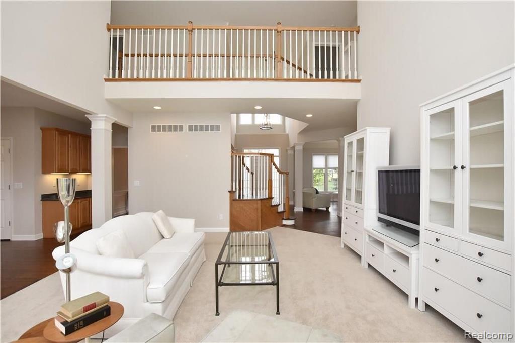 2335 Andover Boulevard Rochester, MI 48306 - Photo 13 of 38