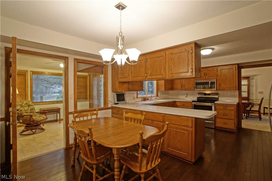 2853 Lee Road Silver Lake, OH 44224 - Photo 7 of 25 Gallery Image 7