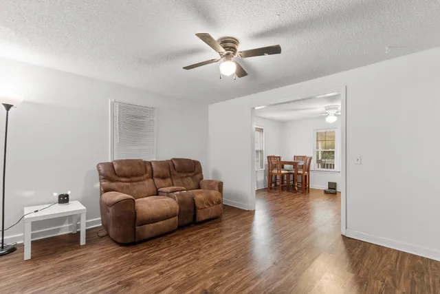 $190,000 | 420 Old McCutcheon Road, Coward, SC 29530