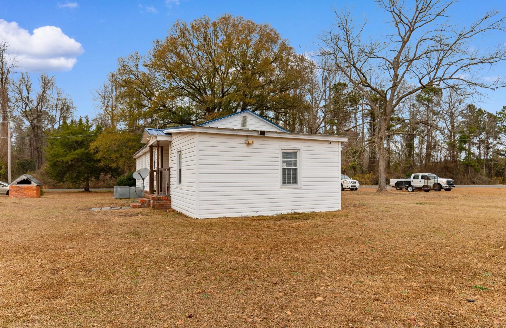 420 Old McCutcheon Road Coward, SC 29530 - Photo 30 of 40