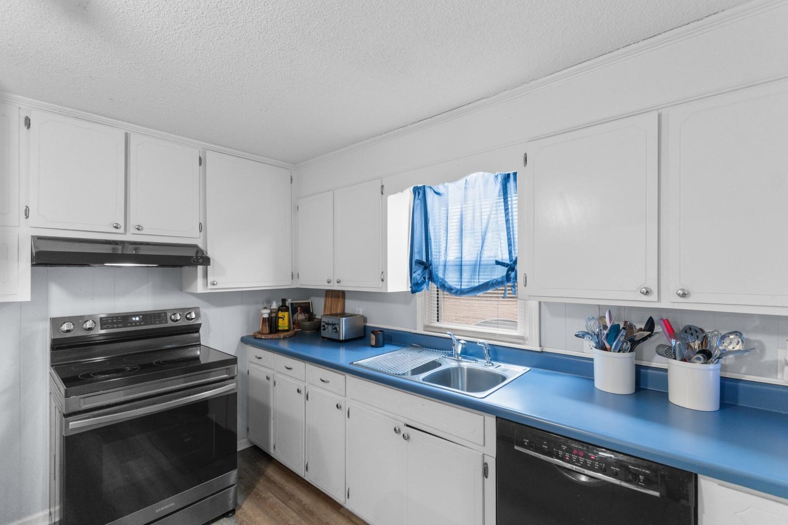 420 Old McCutcheon Road Coward, SC 29530 - Photo 9 of 40