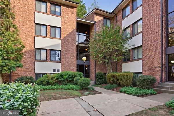 $317,000 | 1552 Northgate Square, Unit 12B, Reston, VA 20190
