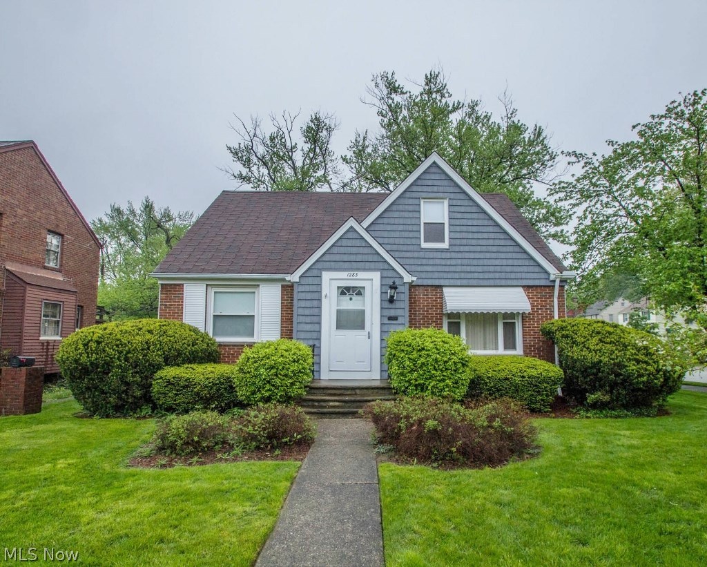 1283 Avondale Road Cleveland, OH 44121 - Photo 1 of 24