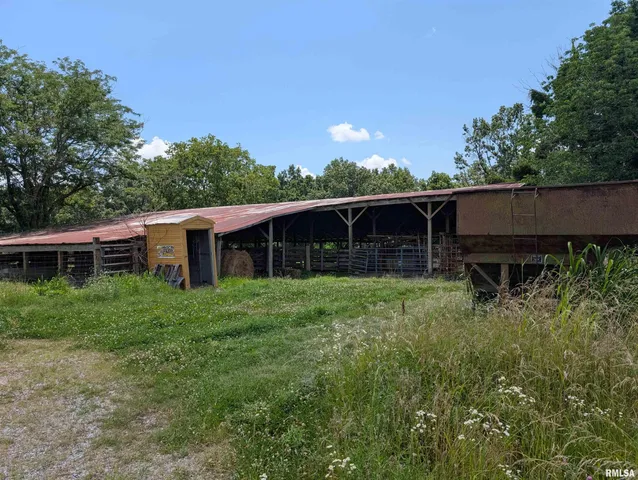 $299,000 | 340 Dameron Lane, Vienna, IL 62995