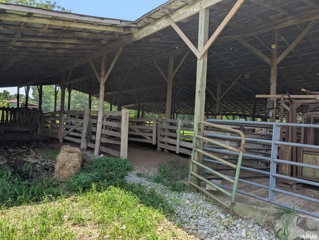 $299,000 | 340 Dameron Lane, Vienna, IL 62995