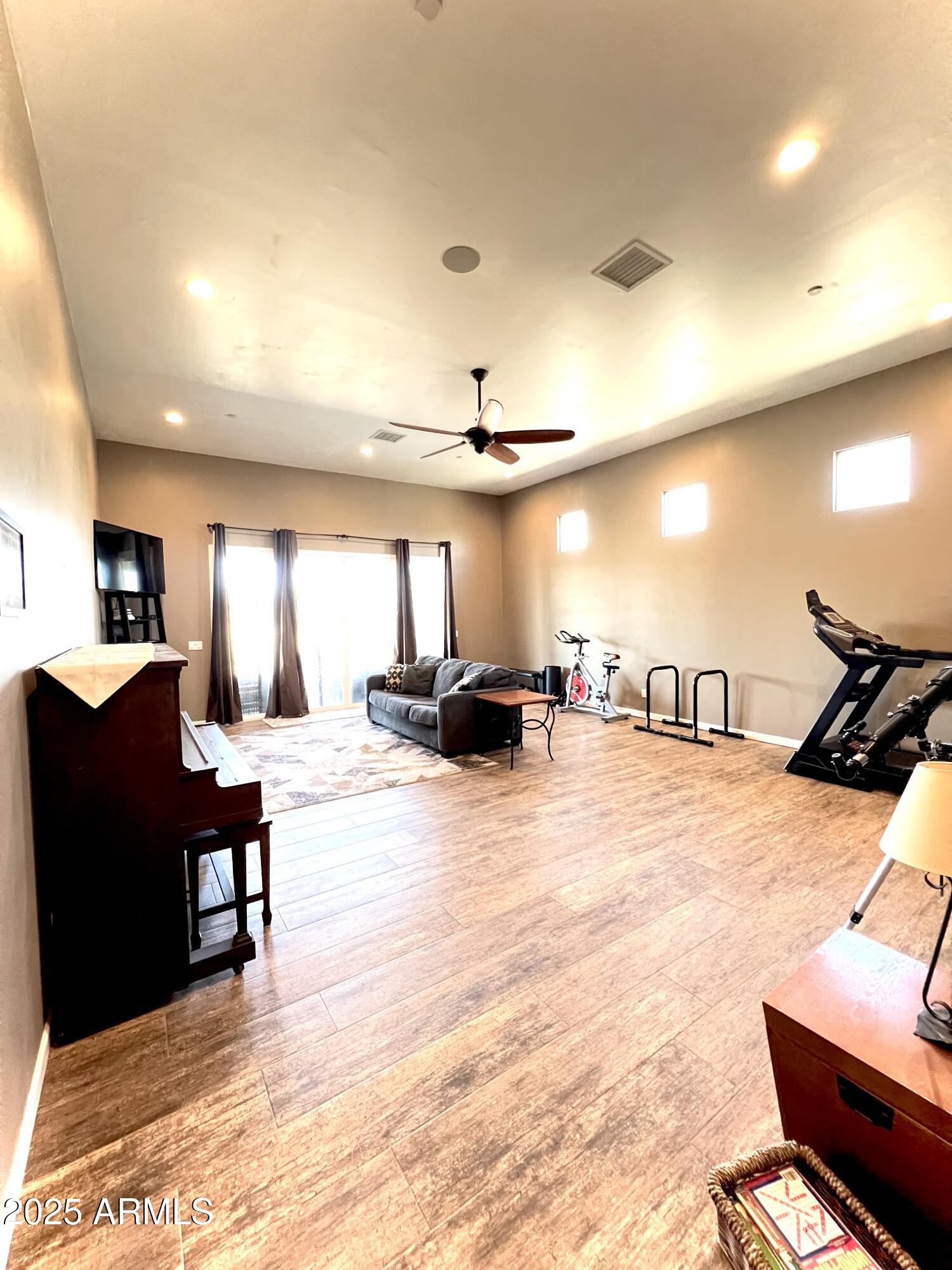 15035 East Countryside Road Mayer, AZ 86333 - Photo 20 of 37 a view of a living room and kitchen