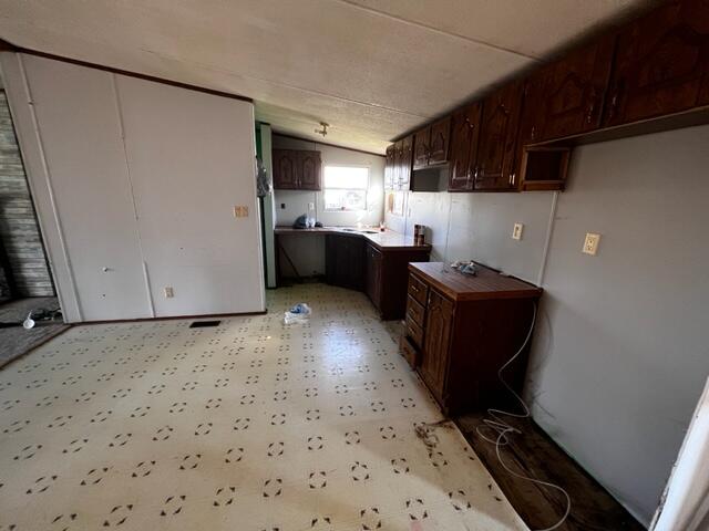 159 Bolton Road Greeneville, TN 37745 - Photo 4 of 13 IMG_3039
