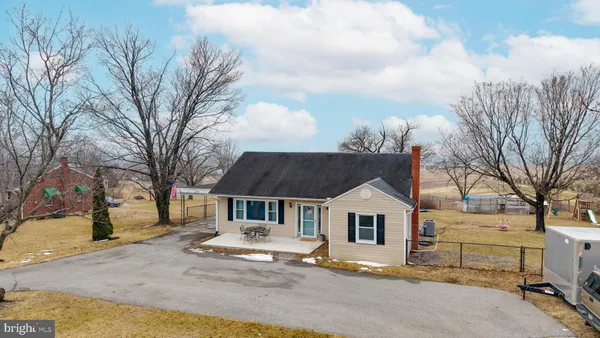 a view of house and outdoor space