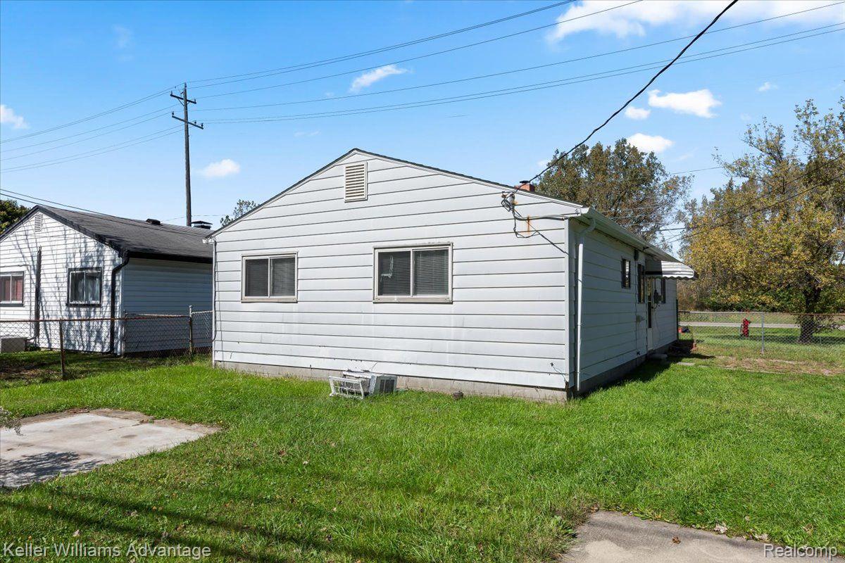 26803 Wick Rd, Taylor, MI 48180