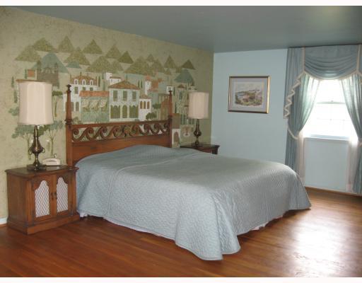 958 Osage Road Pittsburgh, PA 15243 - Photo 12 of 15 Master Bedroom.