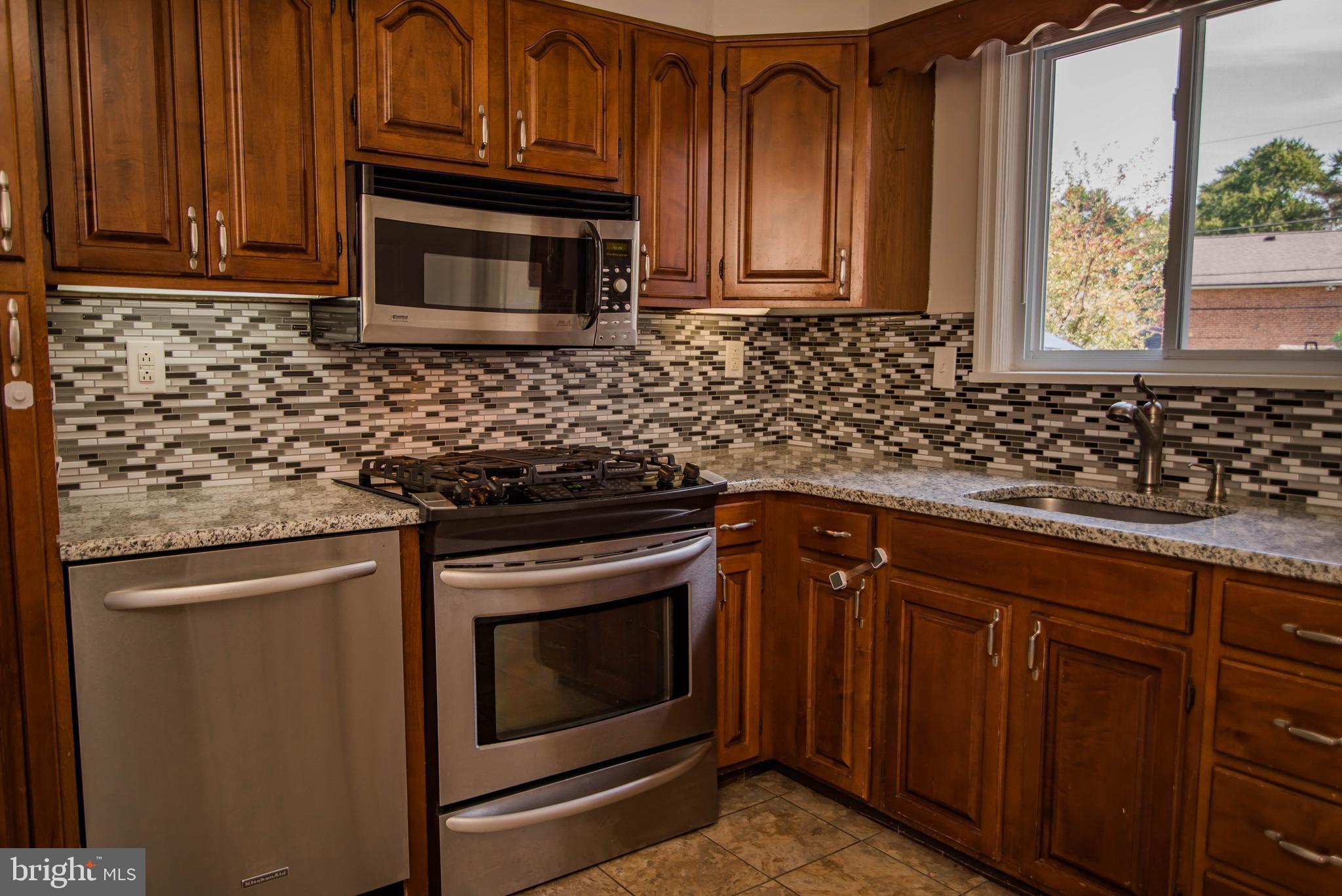 3018 Edmonds Road Lafayette Hill, PA 19444 - Photo 8 of 27 Recently renovated kitchen is waiting for you!