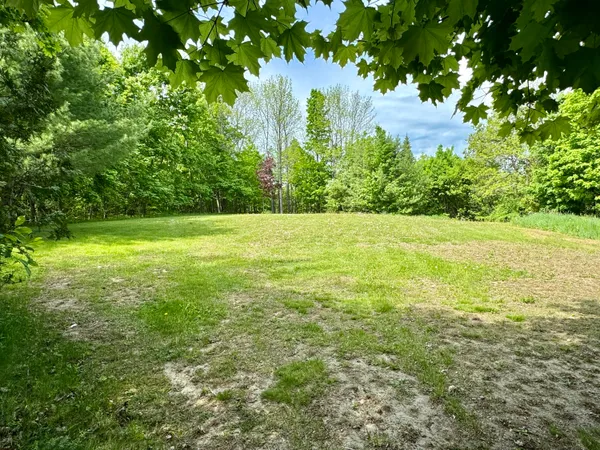 $82,000 | 15 Whitney Street, Calais, ME 04619