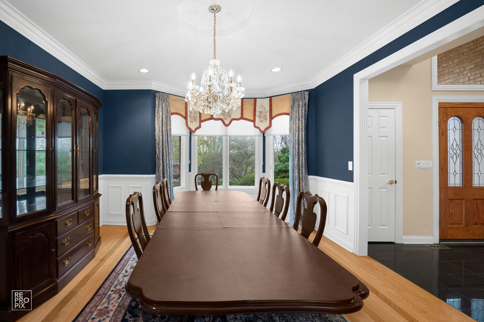 8970 Enclave Drive Burr Ridge, IL 60527 - Photo 12 of 51 Gallery Image 12