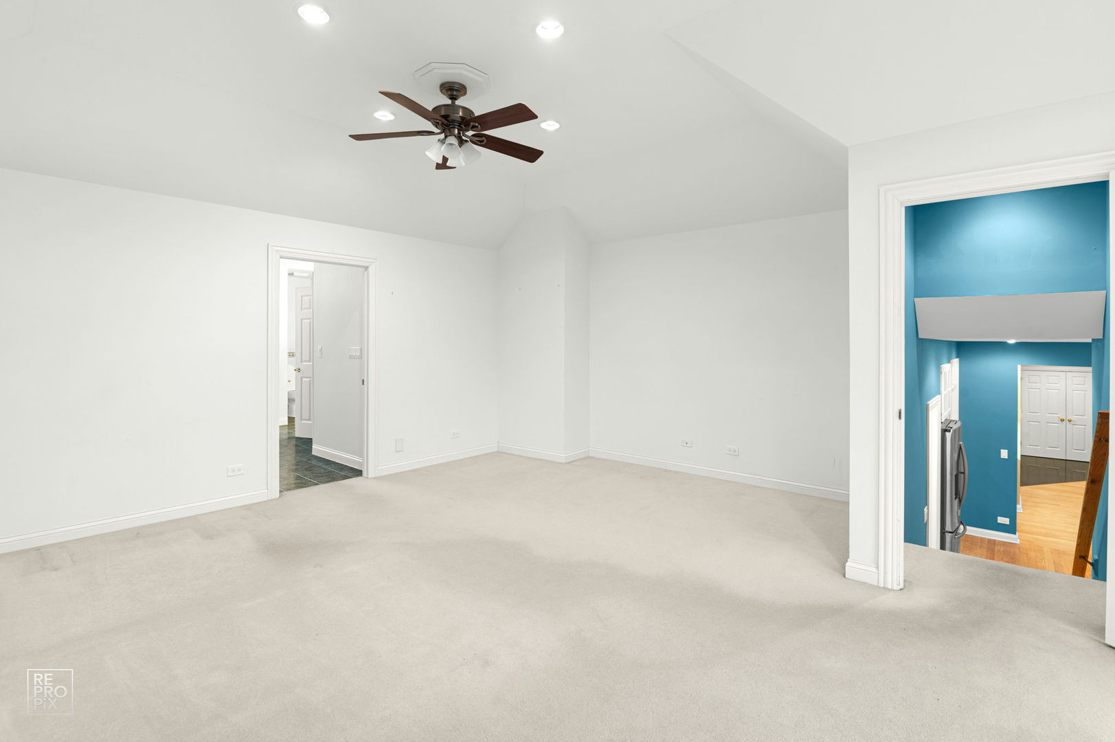 8970 Enclave Drive Burr Ridge, IL 60527 - Photo 28 of 51 Gallery Image 28