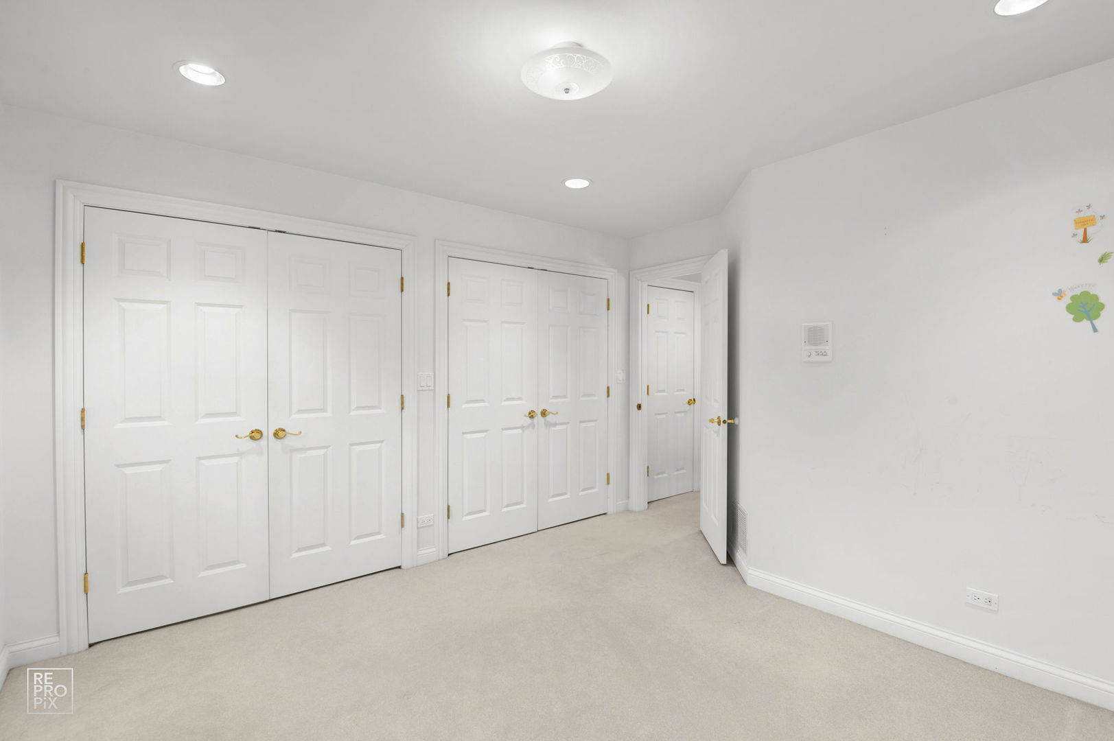 8970 Enclave Drive Burr Ridge, IL 60527 - Photo 31 of 51 Gallery Image 31