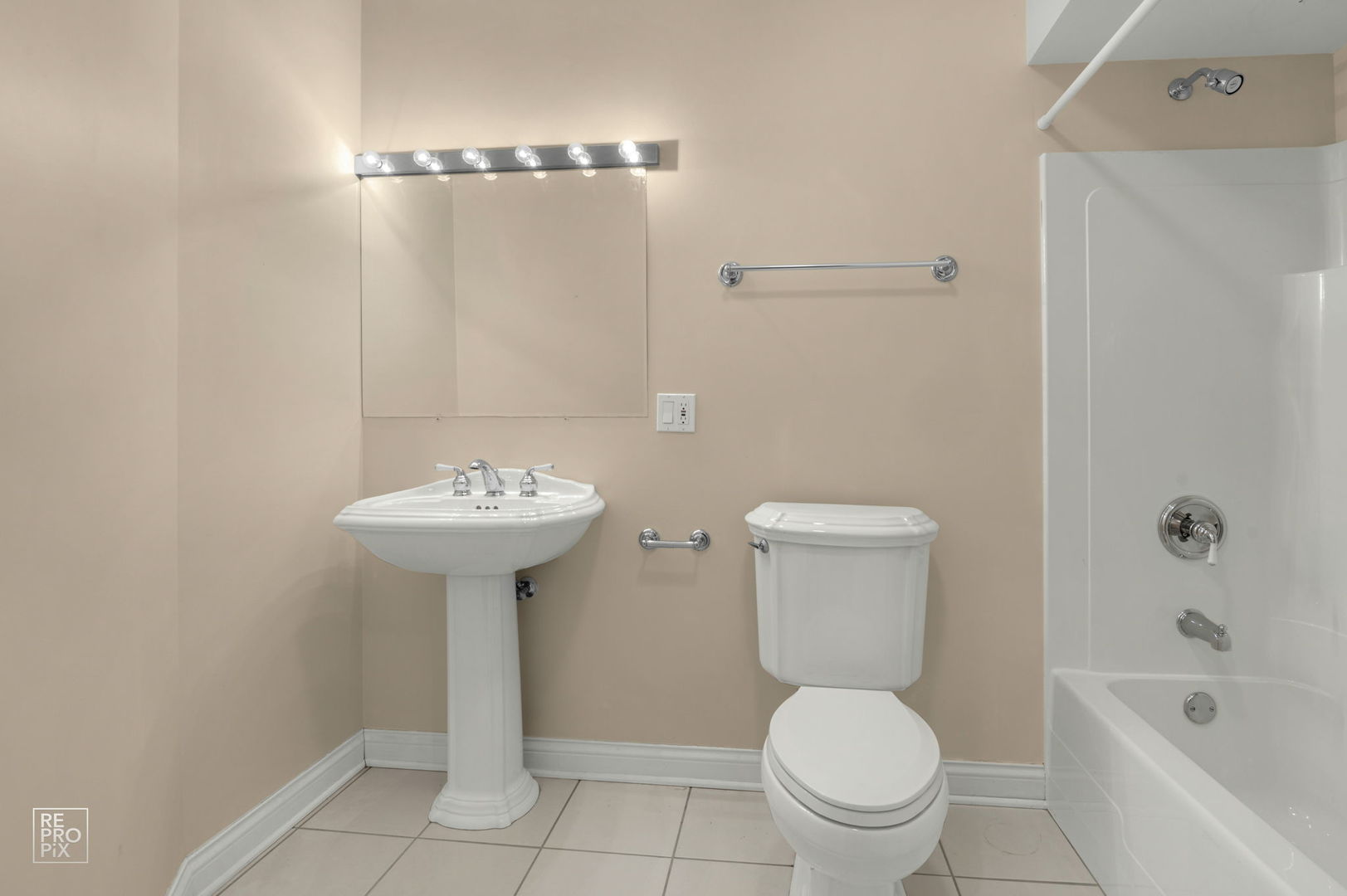 8970 Enclave Drive Burr Ridge, IL 60527 - Photo 37 of 51 Gallery Image 37