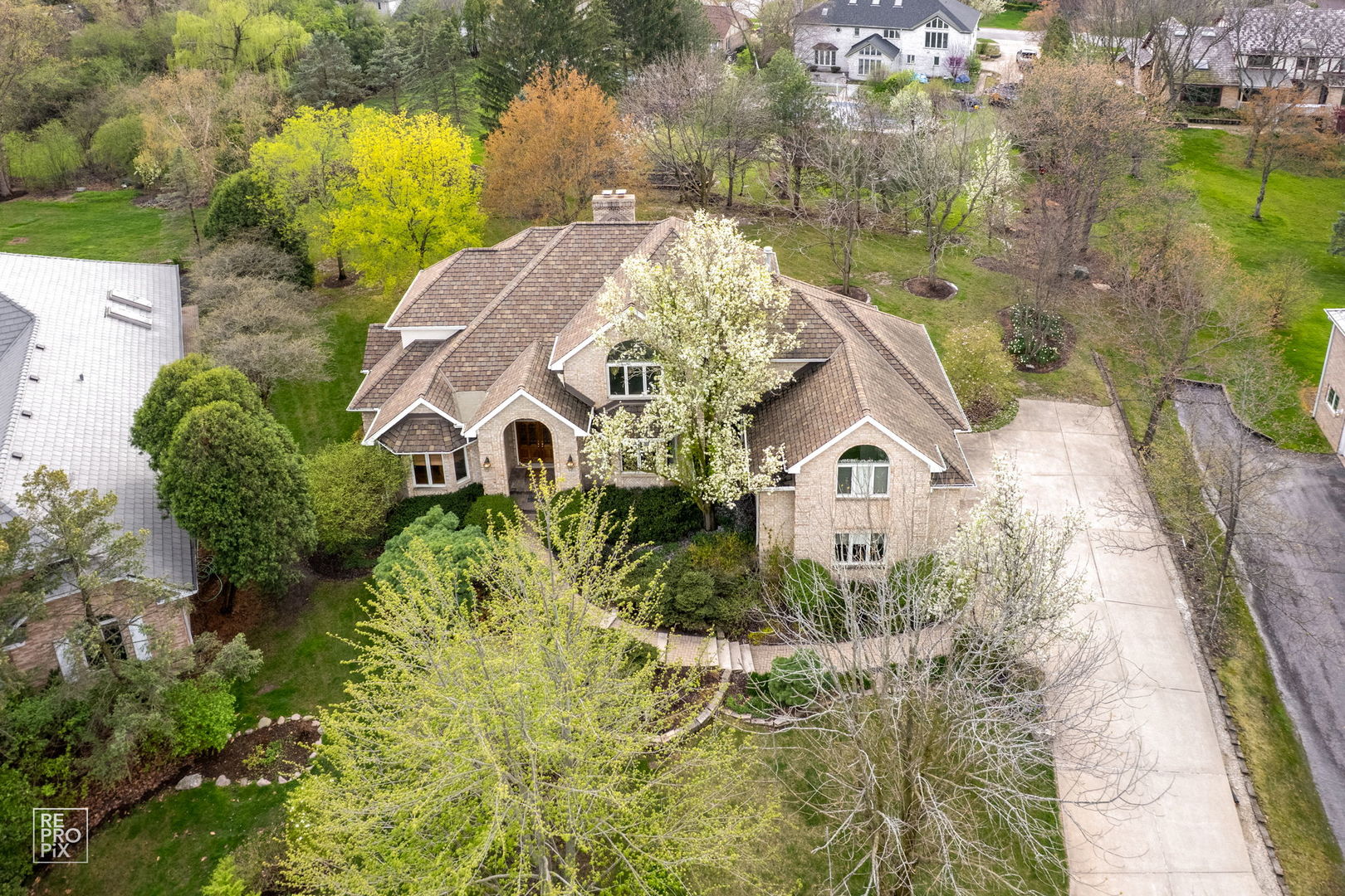 8970 Enclave Drive Burr Ridge, IL 60527 - Photo 5 of 51 Gallery Image 5