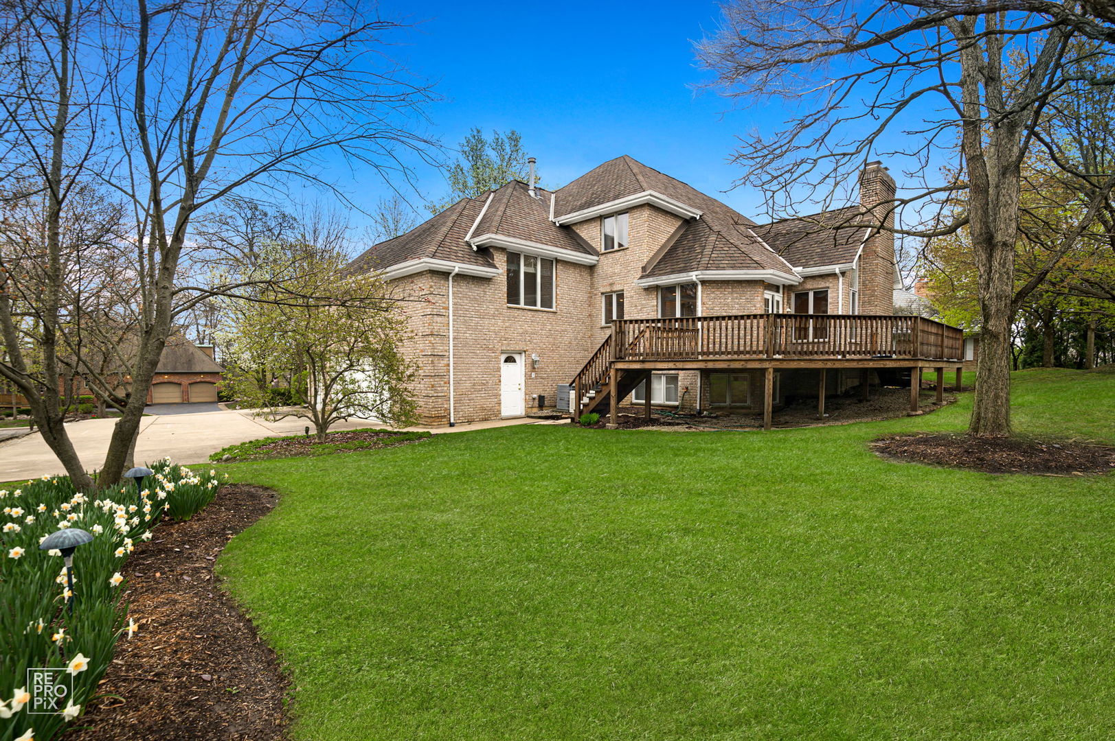 8970 Enclave Drive Burr Ridge, IL 60527 - Photo 6 of 51 Gallery Image 6