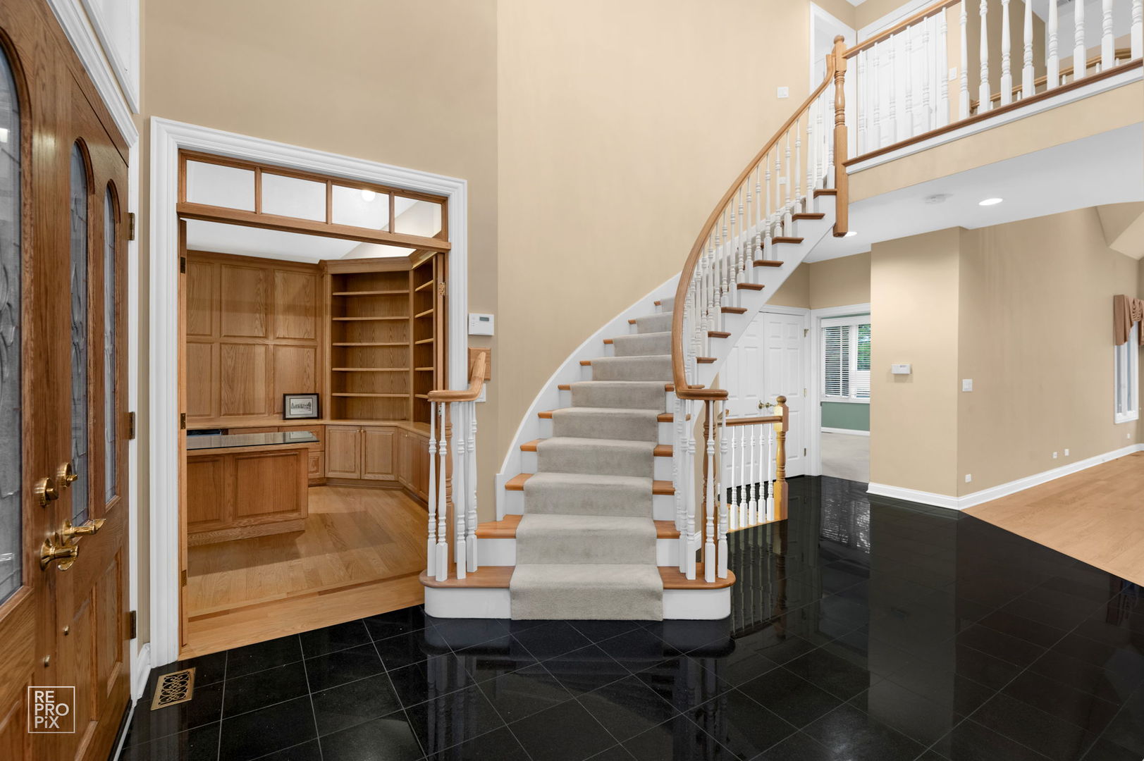 8970 Enclave Drive Burr Ridge, IL 60527 - Photo 9 of 51 Gallery Image 9
