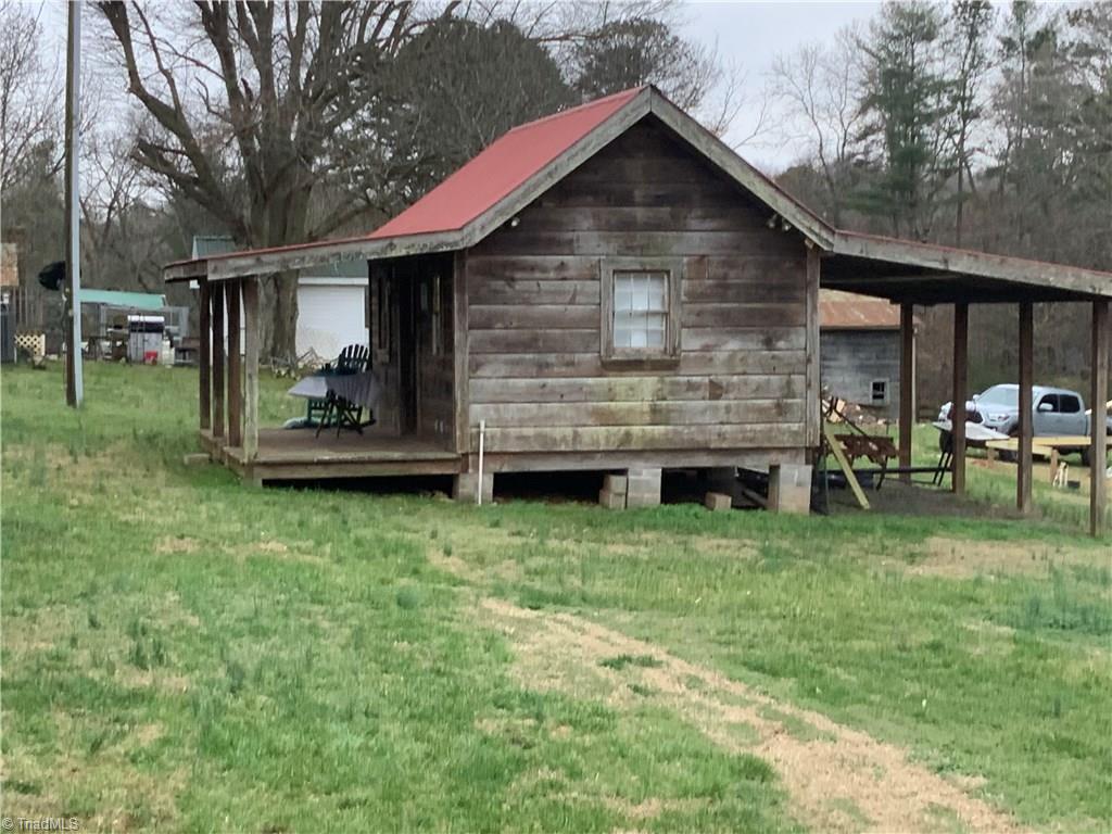 3207 W.O.W. Road Randleman, NC 27317 - Photo 3 of 24 Gallery Image 3