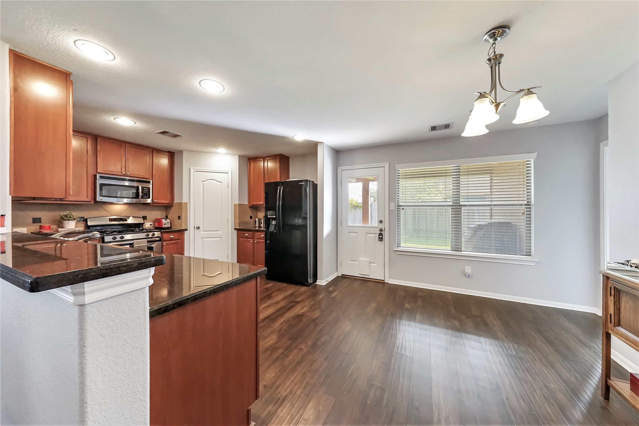5224 La Rocco Way Alvin, TX 77511 - Photo 5 of 20