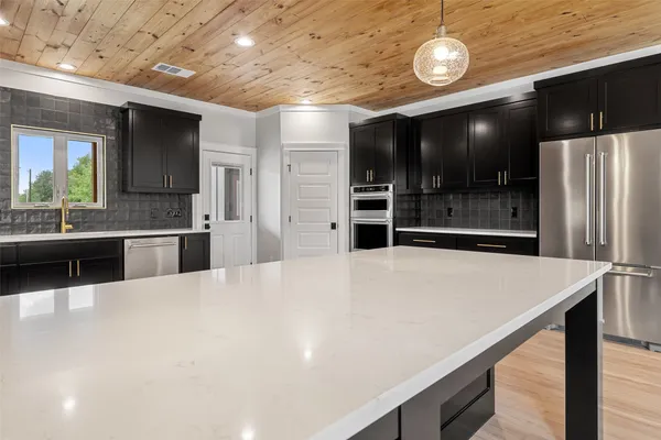 $3,500 | 705 Sloan Street, Taylor, TX 76574