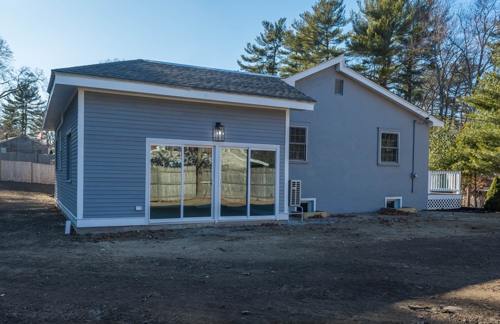 29 Hatch Road Pembroke, MA 02359 - Photo 4 of 42 Gallery Image 4