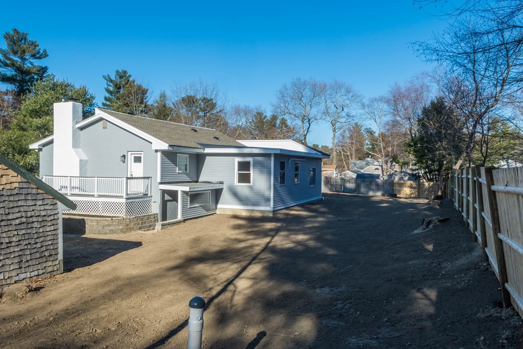 29 Hatch Road Pembroke, MA 02359 - Photo 6 of 42 Gallery Image 6